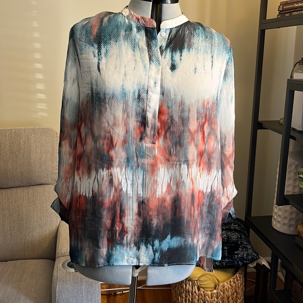 Women’s top size XL